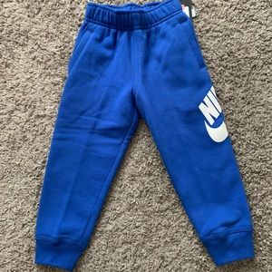 Nike Sweatpants